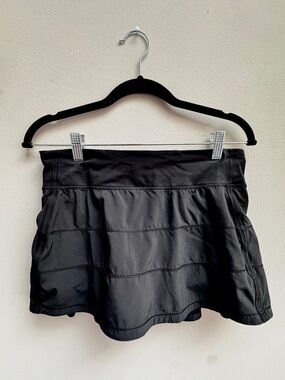 Black lululemon Skirt w Shorts